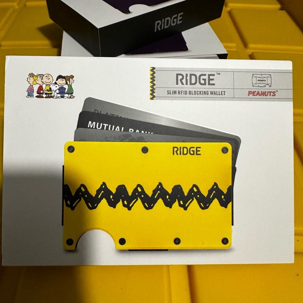 Ridge Peanuts Yellow RFID Wallet